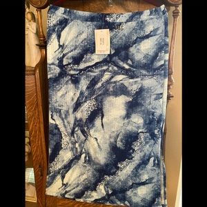 LulaRoe Violet NEW STYLE Ribbed MIDI Skirt size Large Marbled Blues